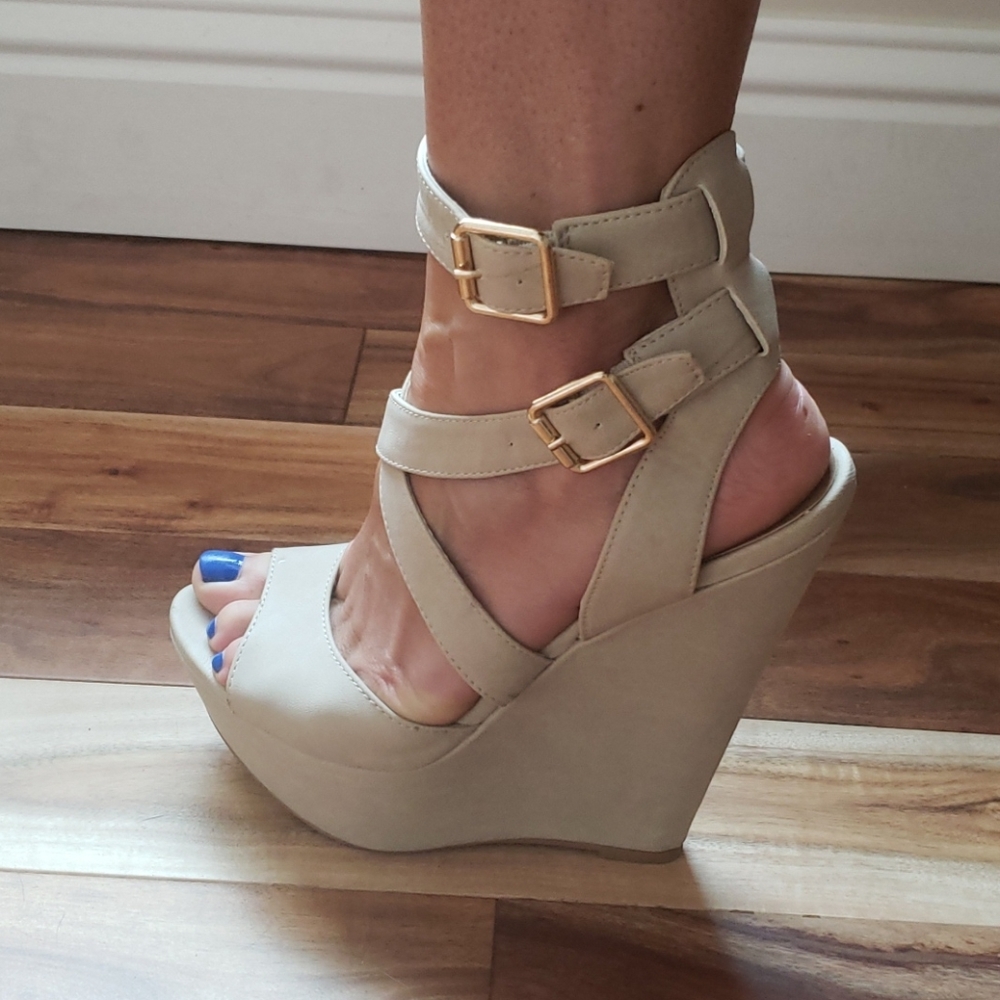 Steve Madden Wedges